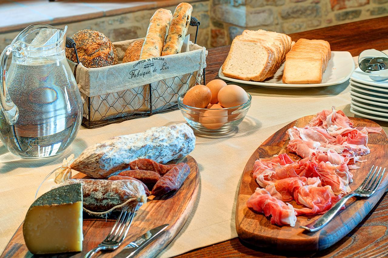 トレクアンダ Il Giuncheto Bed & Breakfast エクステリア 写真